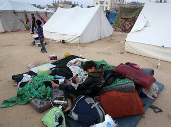 The new influx of displaced people into Rafah has further exacerbated conditions related to the already overcrowded space and limited resources. The spread of diseases in Gaza has reportedly intensified. Photo by UNRWA
