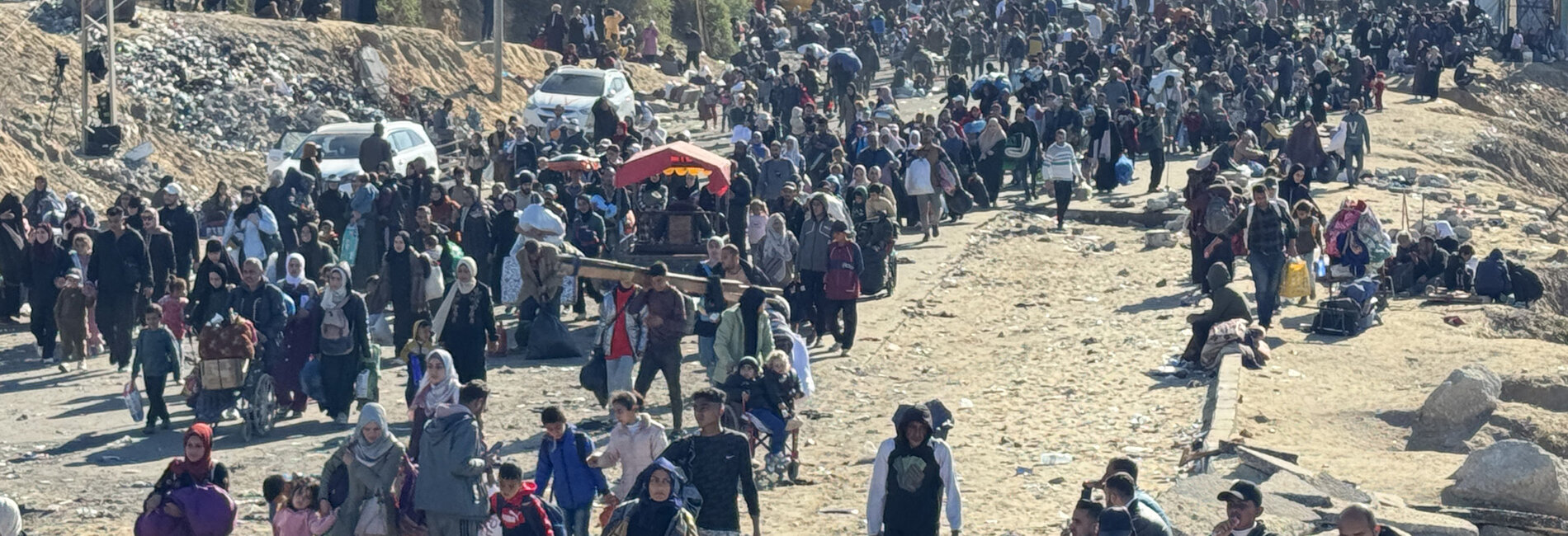 Displaced people returning to northern Gaza. Photo by OCHA, 27 January 2025 