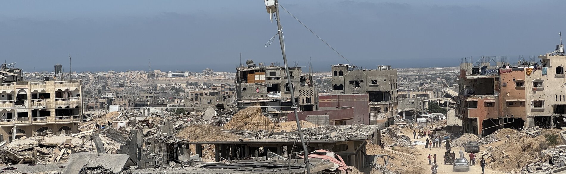 Extensive destruction in Bani Suheila, Khan Younis. UN teams reported that almost every building in the area was destroyed or damaged following repeated incursions. Photo: Themba Linden/OCHA 