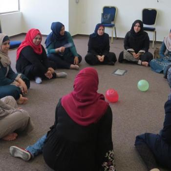 ورشة للدعم النفسي والإجتماعي في غزة. صورة  من مركز البحوث والإستشارات القانونية للمرأة